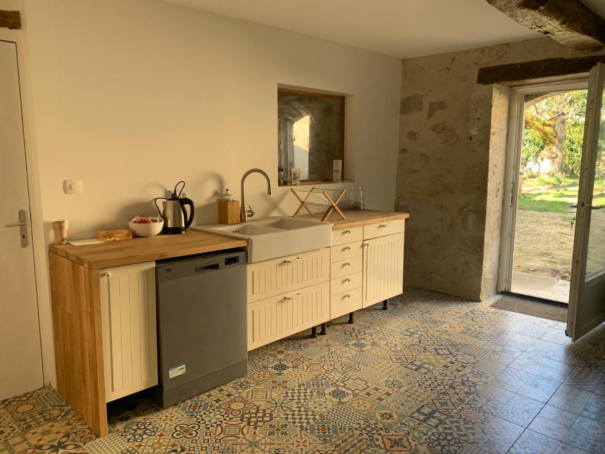Maison Papillon Gite De Ressourcement Lusignan-Petit Екстериор снимка